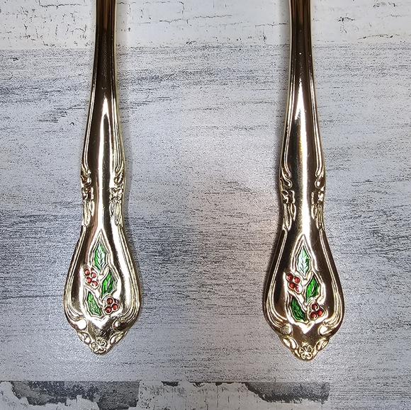 Classic Traditions HOLLYBERRY Gold Holly Serving Set Japan Stainless Steel - Picture 3 of 8